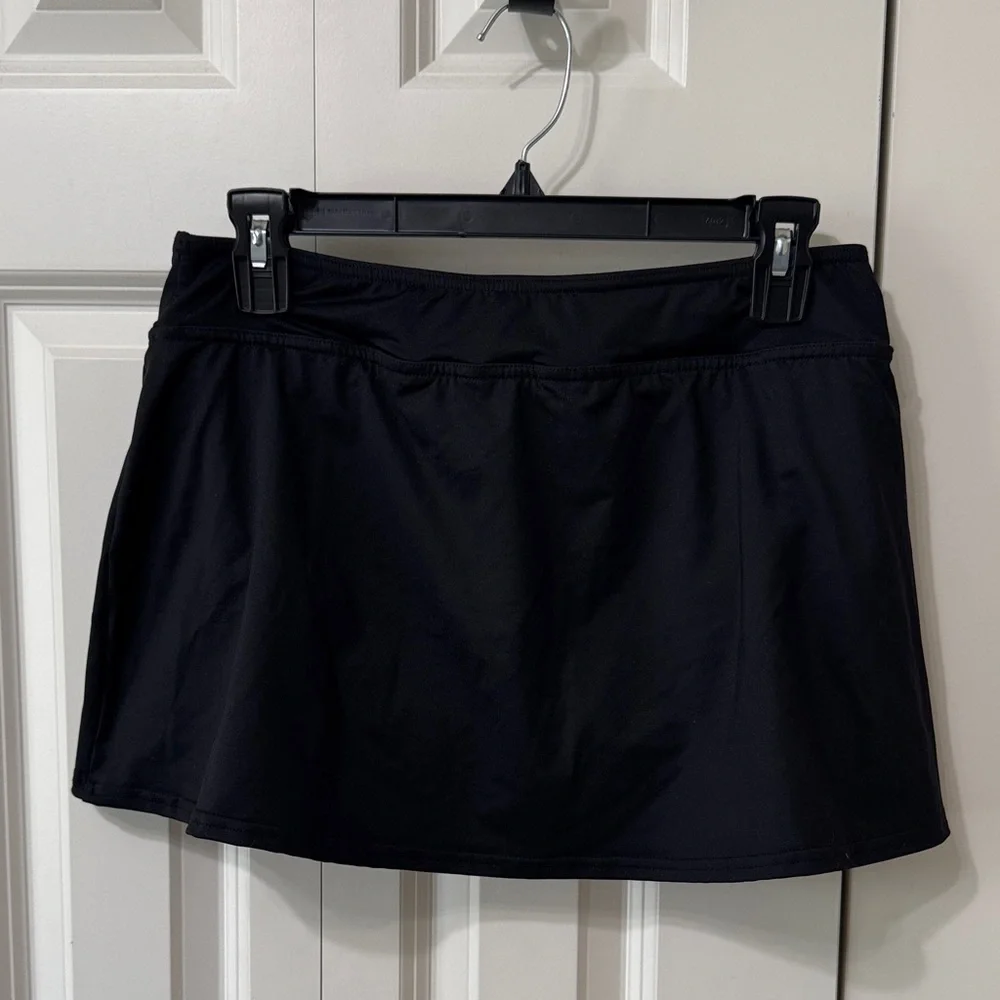 Lands End Black Swim Skirt w/ Light Tummy Control